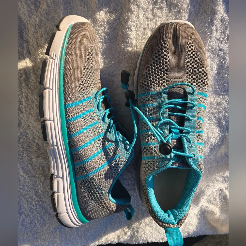 Apex Teal and Gray Sneakers‎